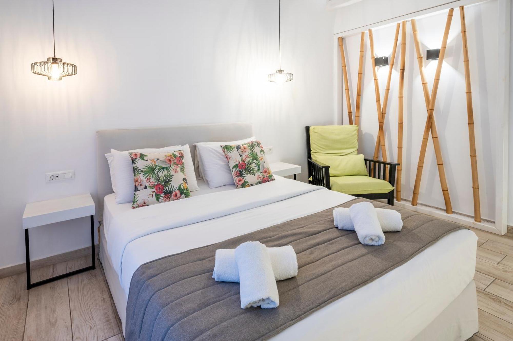 Smy Mediterranean White Santorini (Adults Only) Kamari  Exterior photo